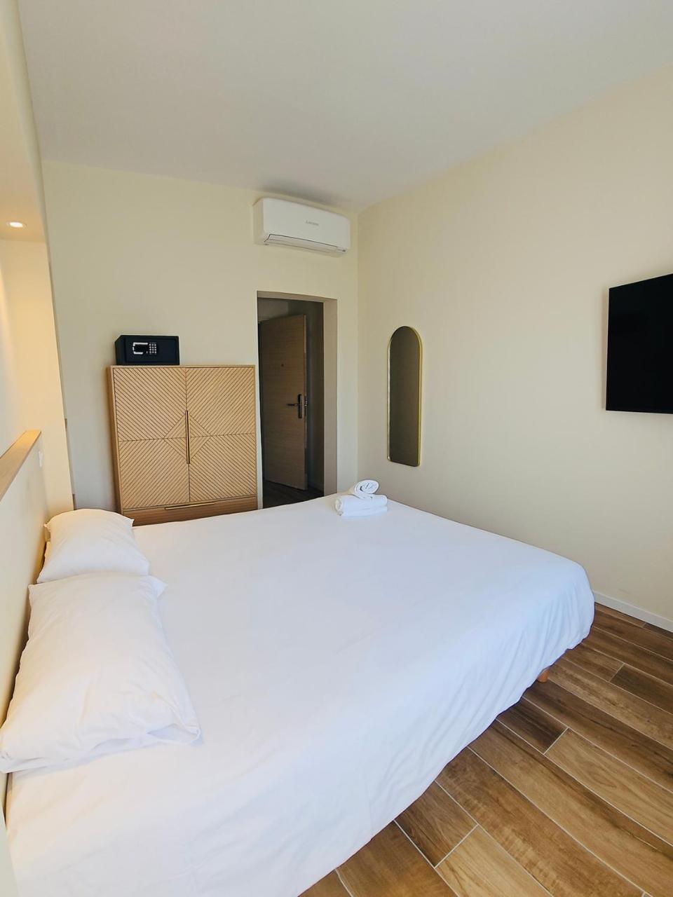 Adonis Sanary Grand Hotel Des Bains Zewnętrze zdjęcie